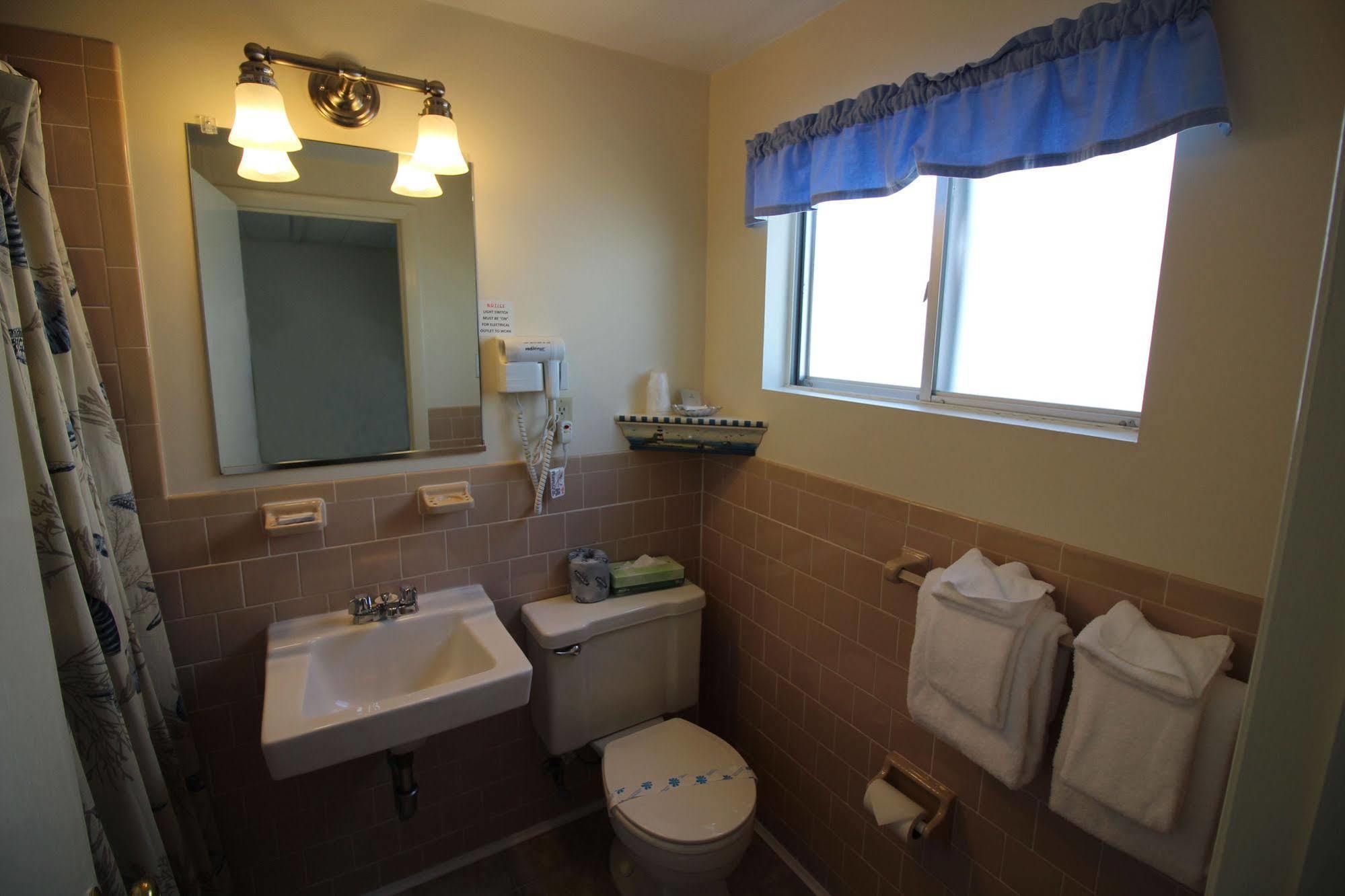 Hyannis Holiday Motel Eksteriør bilde