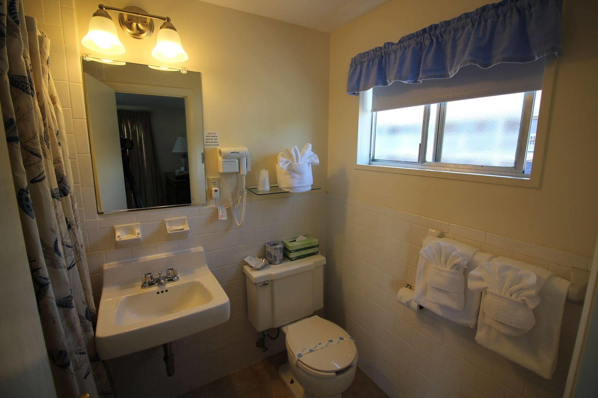 Hyannis Holiday Motel Eksteriør bilde